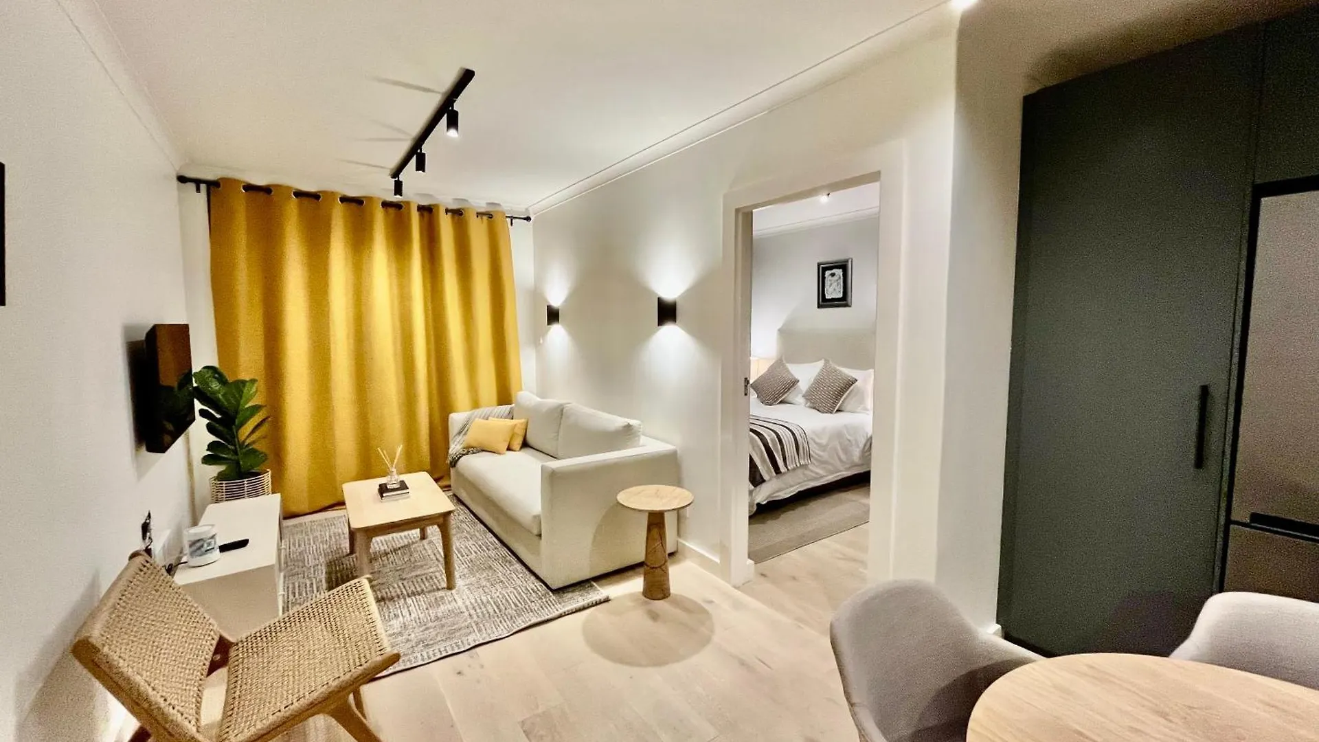 Stylish 1-Full Bedroom Apartment With A Separate Living Room, Workspace And Kitchen Close To The Beach And V&A In Cape Town